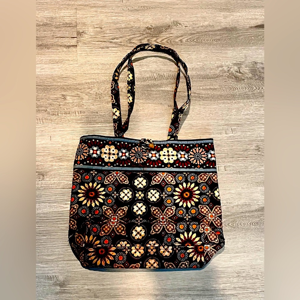 Vera Bradley toggle tote